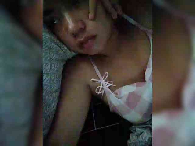 hornylittleprincess69 webcam