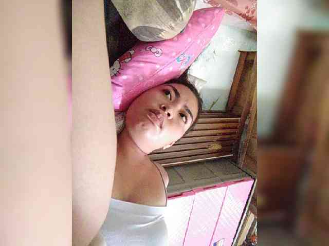 hornylittleprincess69 webcam