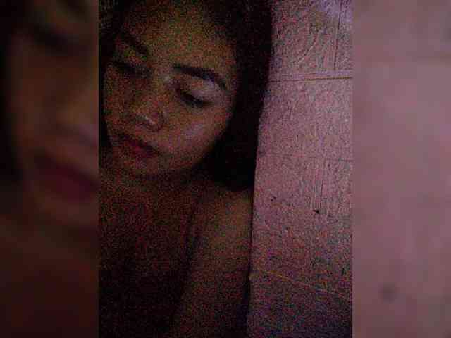 hornylittleprincess69 webcam