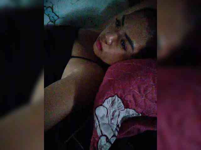 hornylittleprincess69