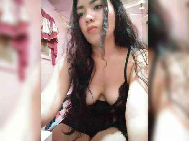 hornylittleprincess69