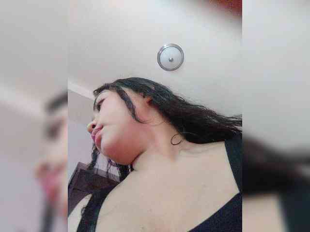 hornylittleprincess69 webcam