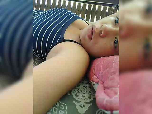 hornylittleprincess69 webcam