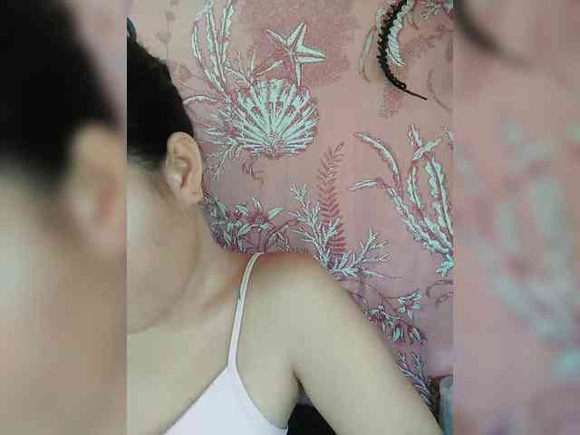 hornylittleprincess69 webcam