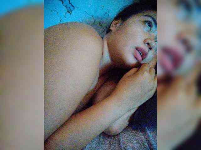 hornylittleprincess69 webcam