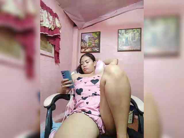 hornylittleprincess69