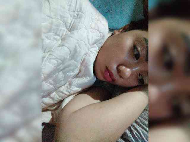 hornylittleprincess69 webcam