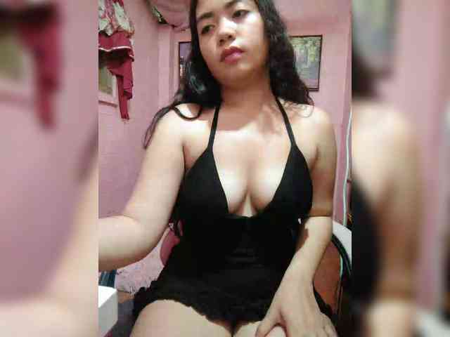 hornylittleprincess69