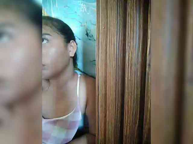 hornylittleprincess69 webcam