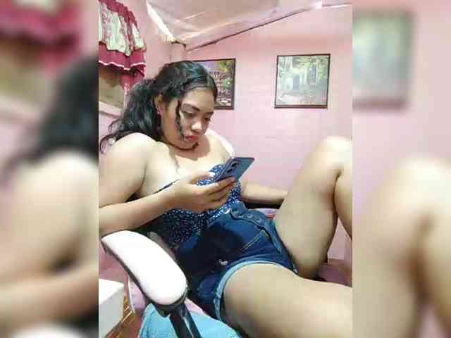 hornylittleprincess69 webcam