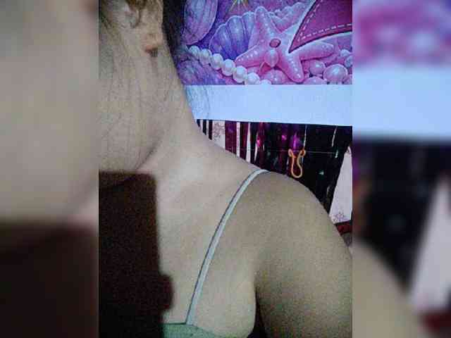 hornylittleprincess69 webcam
