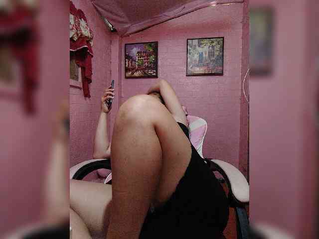 hornylittleprincess69 webcam