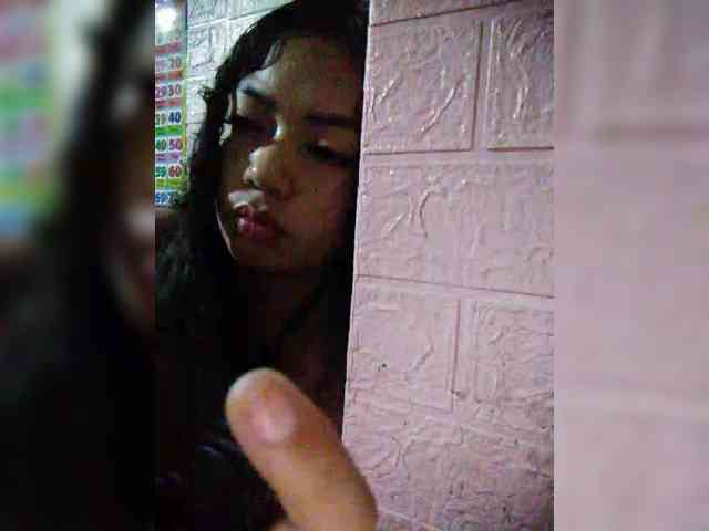 hornylittleprincess69