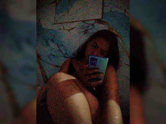 hornylittleprincess69