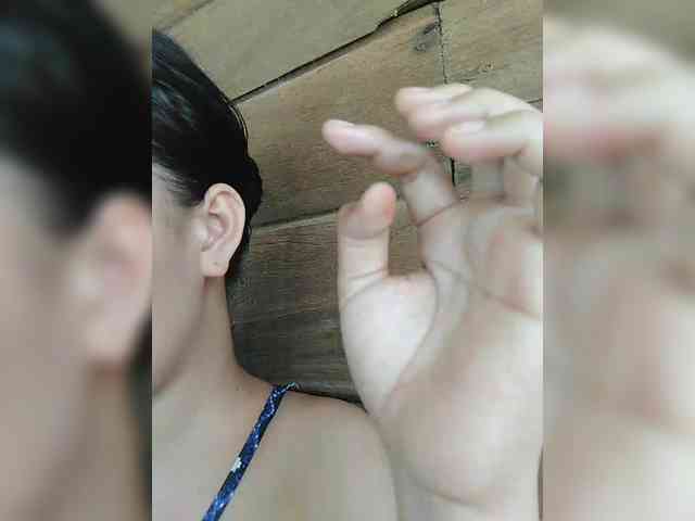 hornylittleprincess69