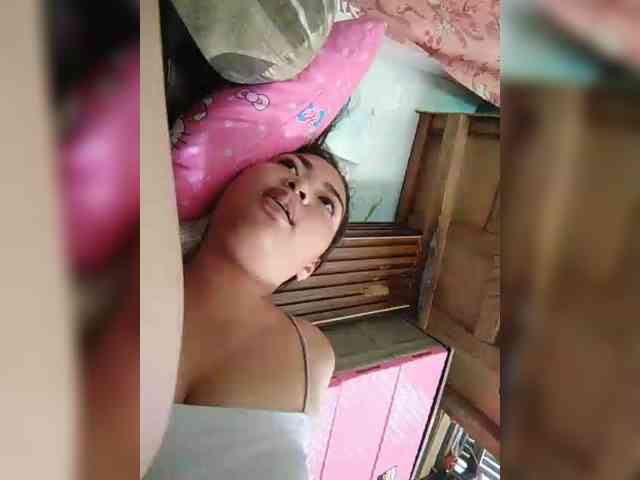 hornylittleprincess69 webcam