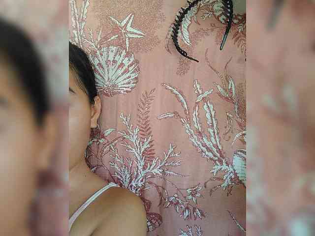 hornylittleprincess69 webcam