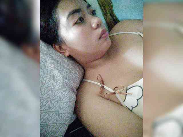 Model: hornylittleprincess69