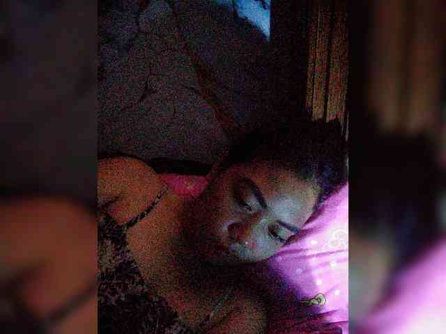 hornylittleprincess69 webcam