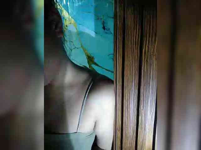 hornylittleprincess69