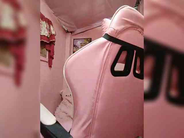 hornylittleprincess69 webcam