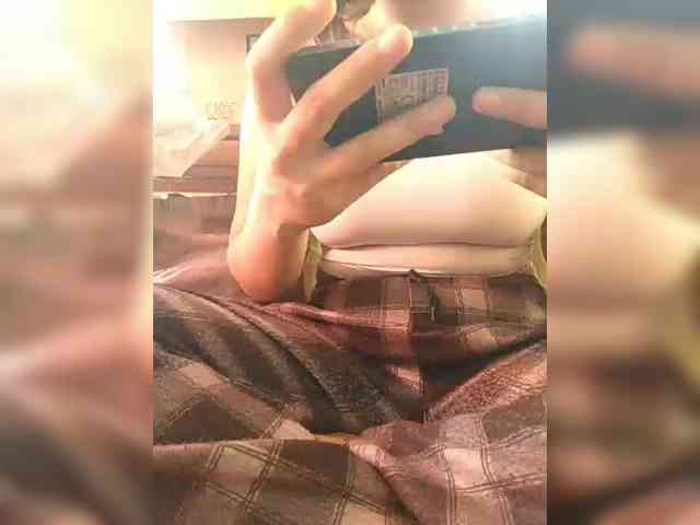 hornylittleprincess69 webcam