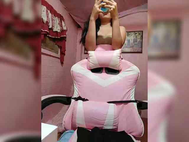 hornylittleprincess69 webcam