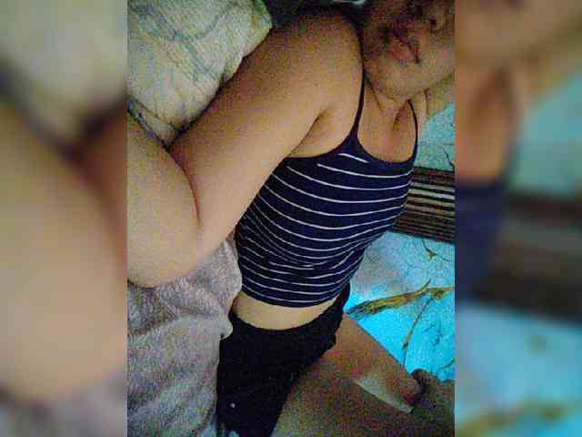hornylittleprincess69 webcam
