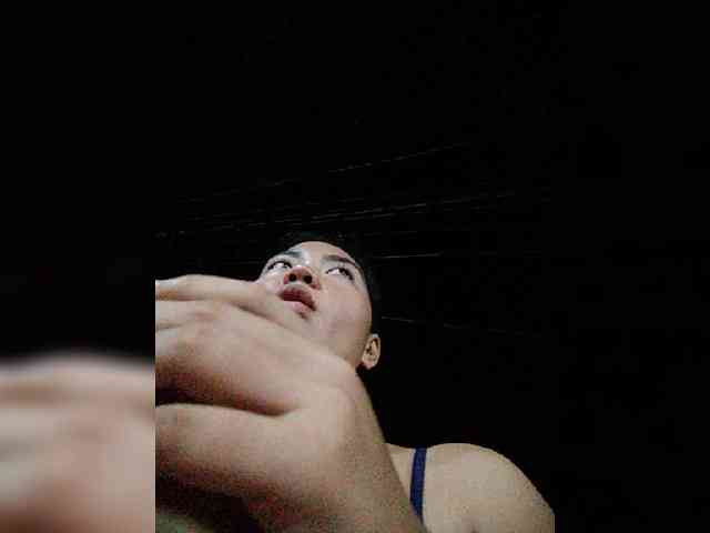 hornylittleprincess69's live room