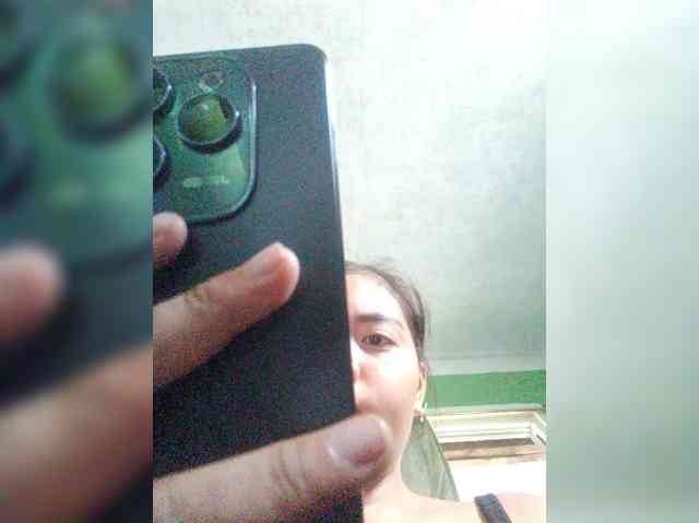 hornylittleprincess69 webcam