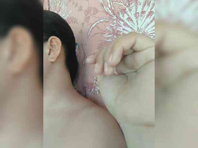 hornylittleprincess69