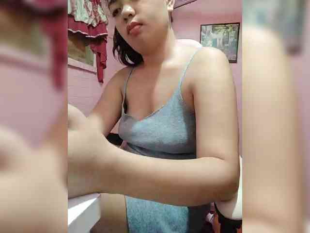 hornylittleprincess69 webcam