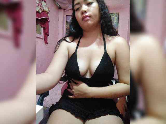 hornylittleprincess69