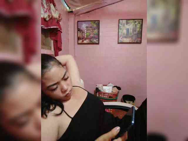 hornylittleprincess69