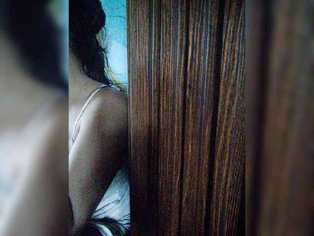 モデル: hornylittleprincess69