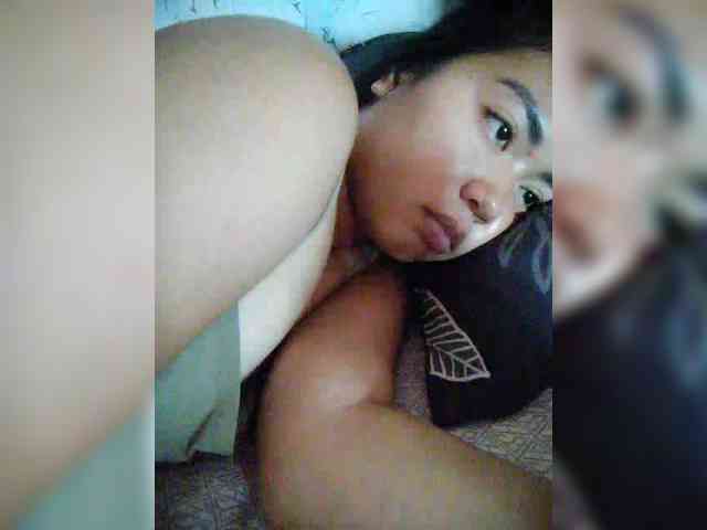 hornylittleprincess69 webcam