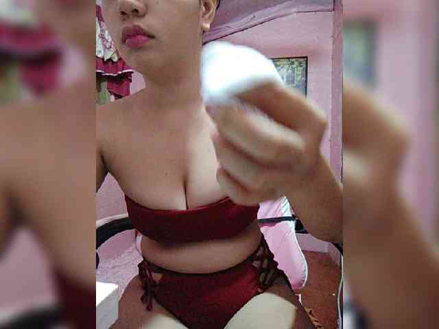 hornylittleprincess69