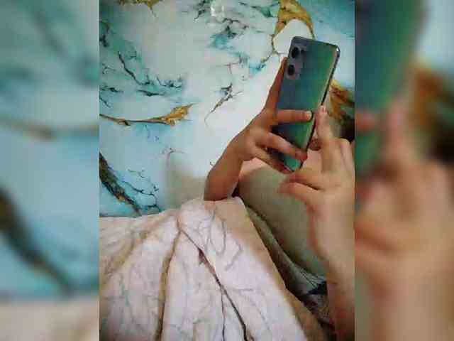 hornylittleprincess69 webcam