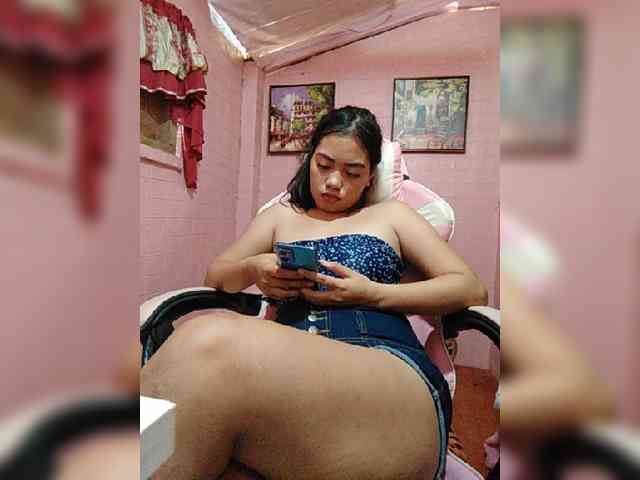 hornylittleprincess69 webcam