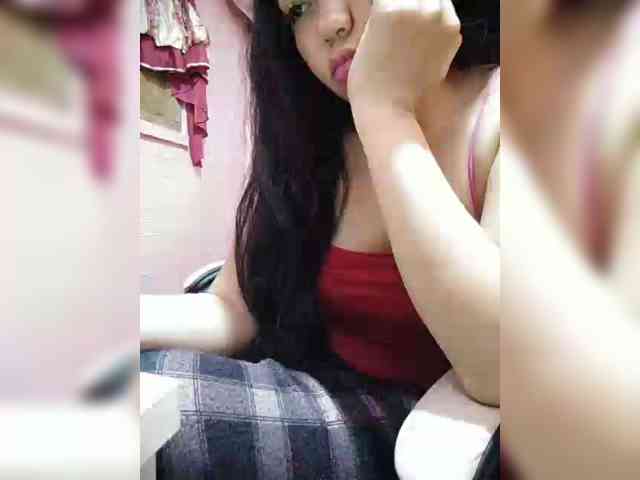 hornylittleprincess69