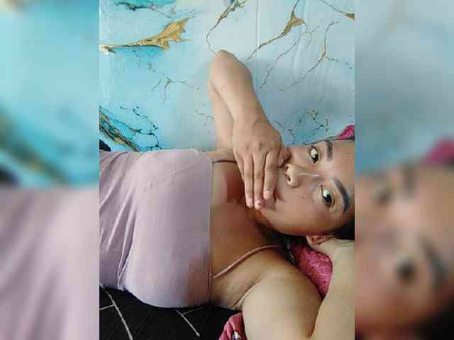 hornylittleprincess69 webcam