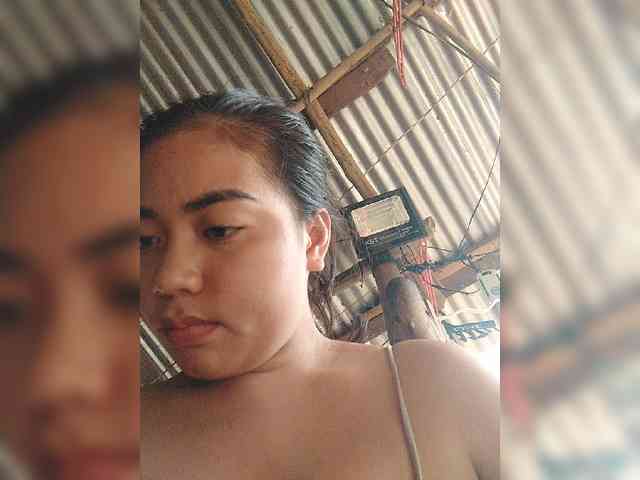 Model: hornylittleprincess69