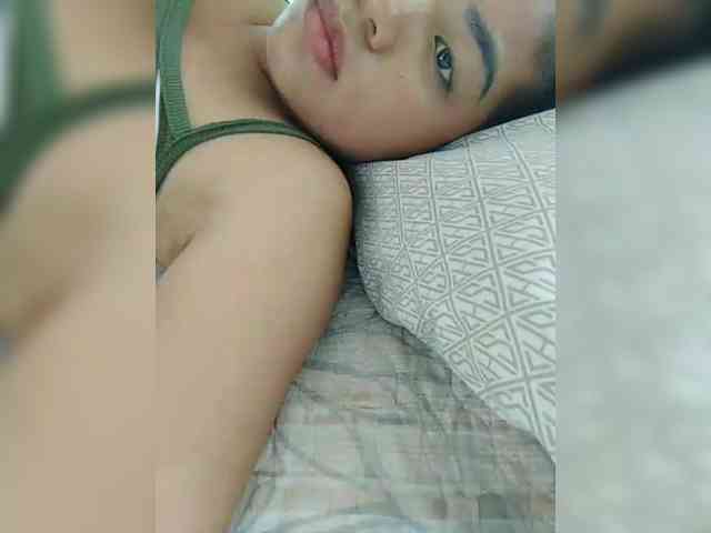 hornylittleprincess69 webcam