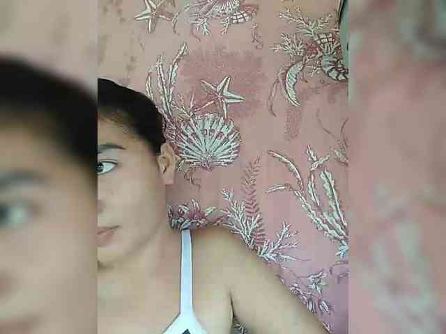 hornylittleprincess69's live room