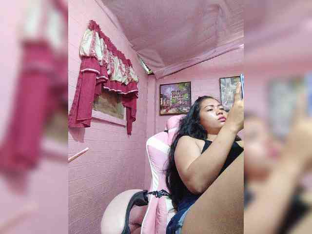 hornylittleprincess69 webcam