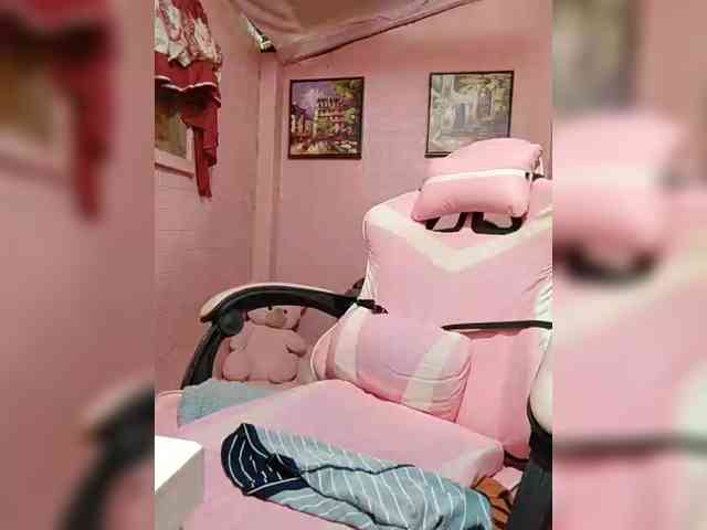 hornylittleprincess69 webcam