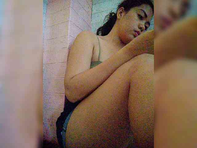 hornylittleprincess69 webcam