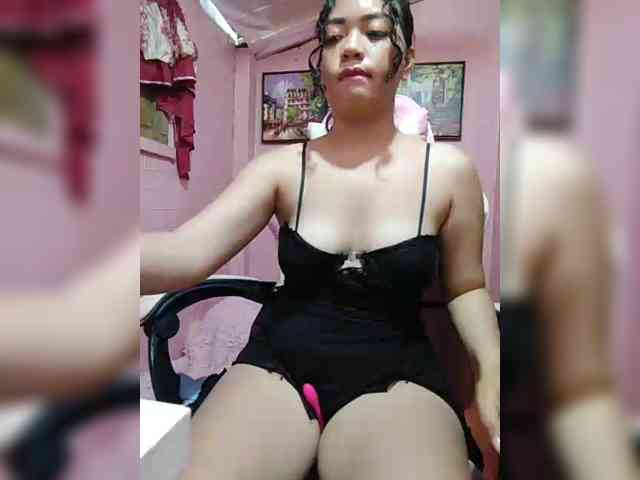 hornylittleprincess69