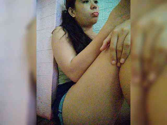 hornylittleprincess69 webcam