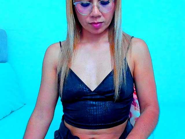 vickycandy live cam preview